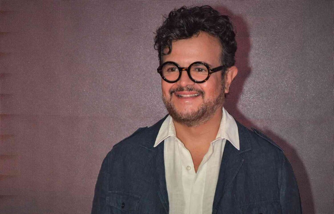 Aleks Syntek se interna en clínica de desintoxicación y anuncia crisis familiar