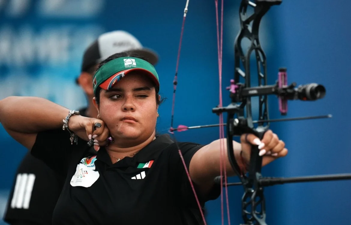 Andrea Maya Becerra conquista oro y plata en tiro con arco en los Juegos Mundiales Chengdú 2025