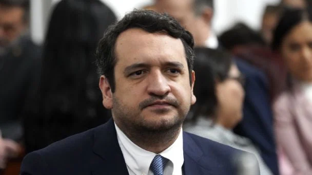 “Mis adversarios mandaron espías a mis vacaciones de Japón”: Andrés Manuel López Beltrán responde