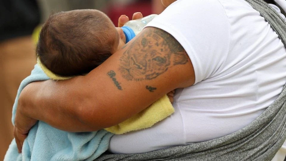 Detienen a pareja que abandonó a bebé de cuatro meses en Tacubaya
