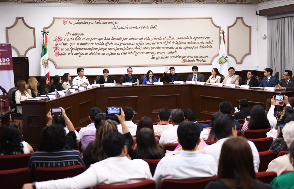 Presenta Cabildo Juvenil propuestas por una mejor Xalapa