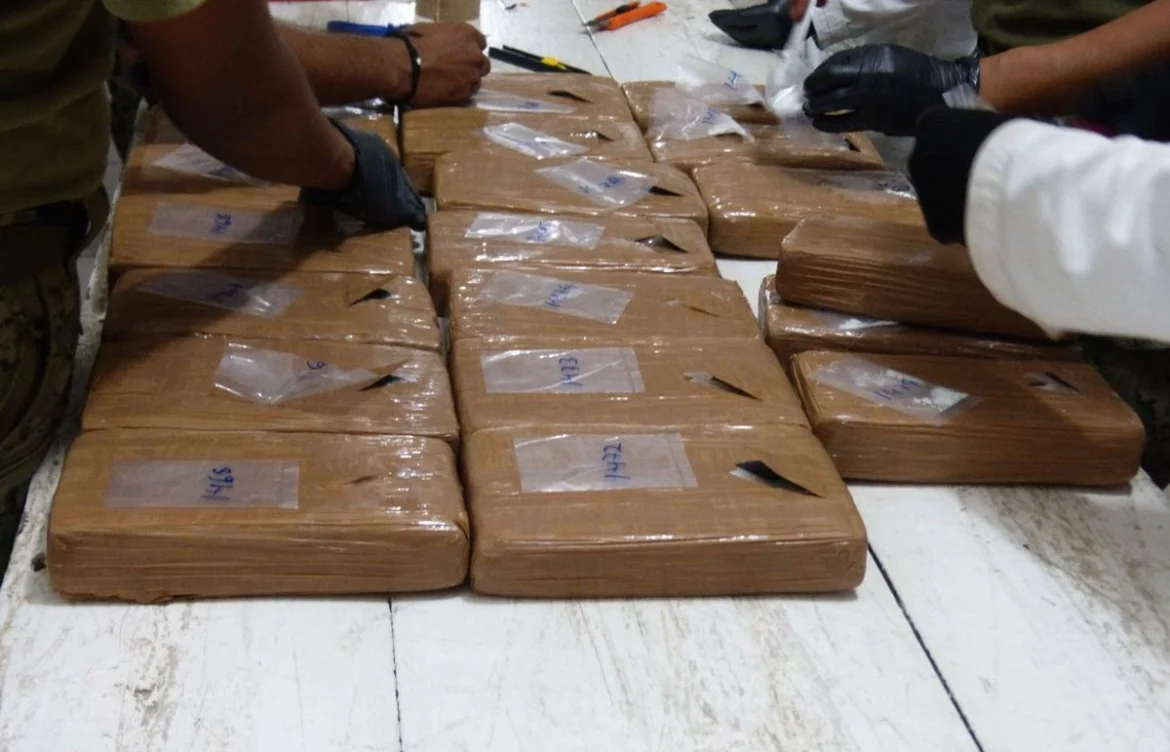 FGR investiga a siete personas por sustituir cocaína decomisada por leche en polvo