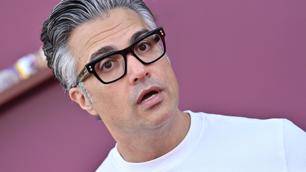 Jaime Camil sorprendido por críticas tras encuentro con Ángela Aguilar y Nodal