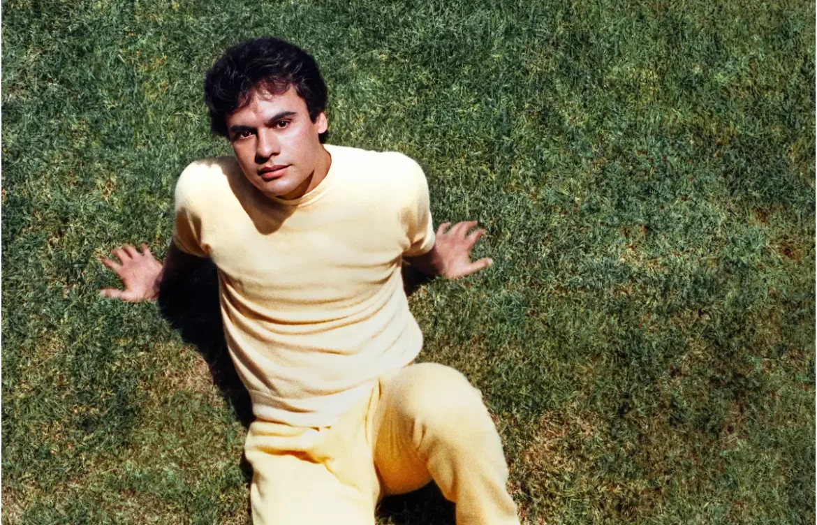 Netflix estrena tráiler del documental inédito sobre Juan Gabriel