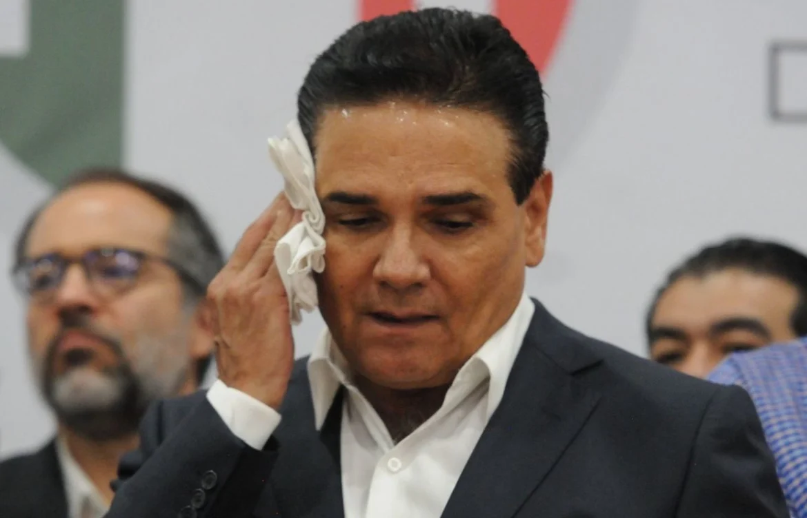 Niegan amparo a Silvano Aureoles contra nuevas órdenes de aprehensión