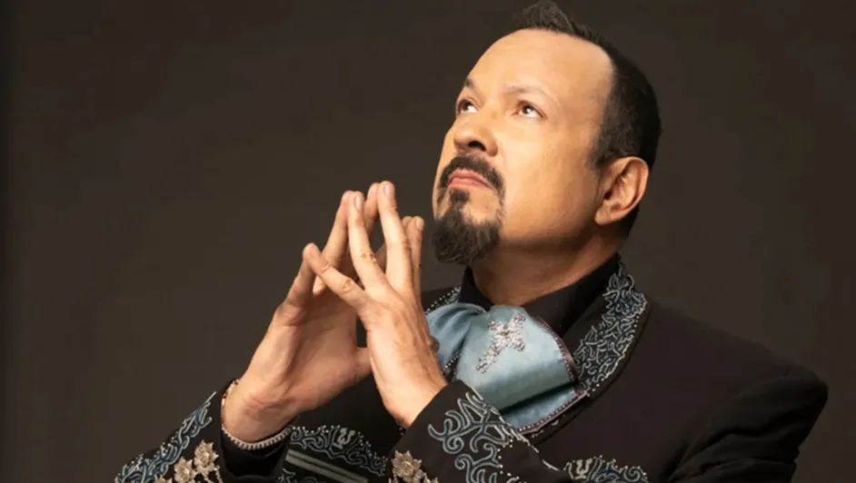 Pepe Aguilar enfrenta difícil momento por enfermedad de su “hijo consentido”