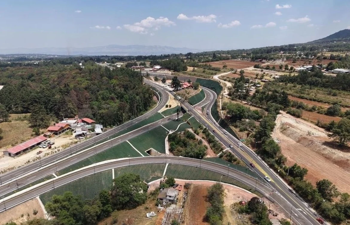 SICT invierte más de 112 mil millones de pesos en 10 ejes carreteros prioritarios
