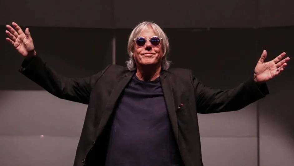 Virulo: Humor cubano con alma mexicana