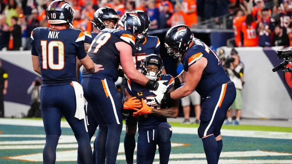 Bo Nix lidera con tres anotaciones y Broncos arrolla a Bengals en Monday Night Football