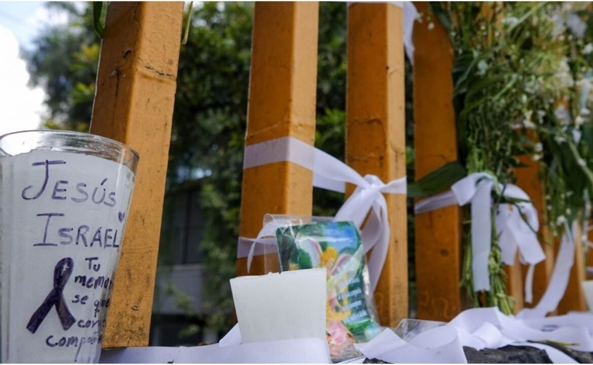 Velan en Veracruz los restos del estudiante asesinado en el CCH Sur