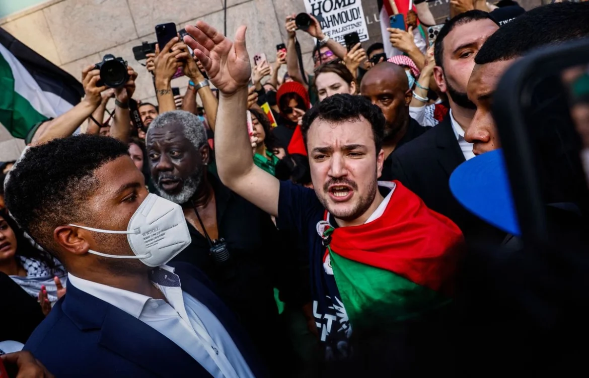 EE.UU. ordena deportación del activista propalestino Mahmoud Khalil