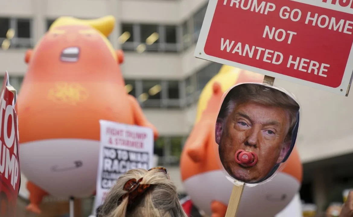 Segunda visita de Trump al Reino Unido genera protestas y arrestos