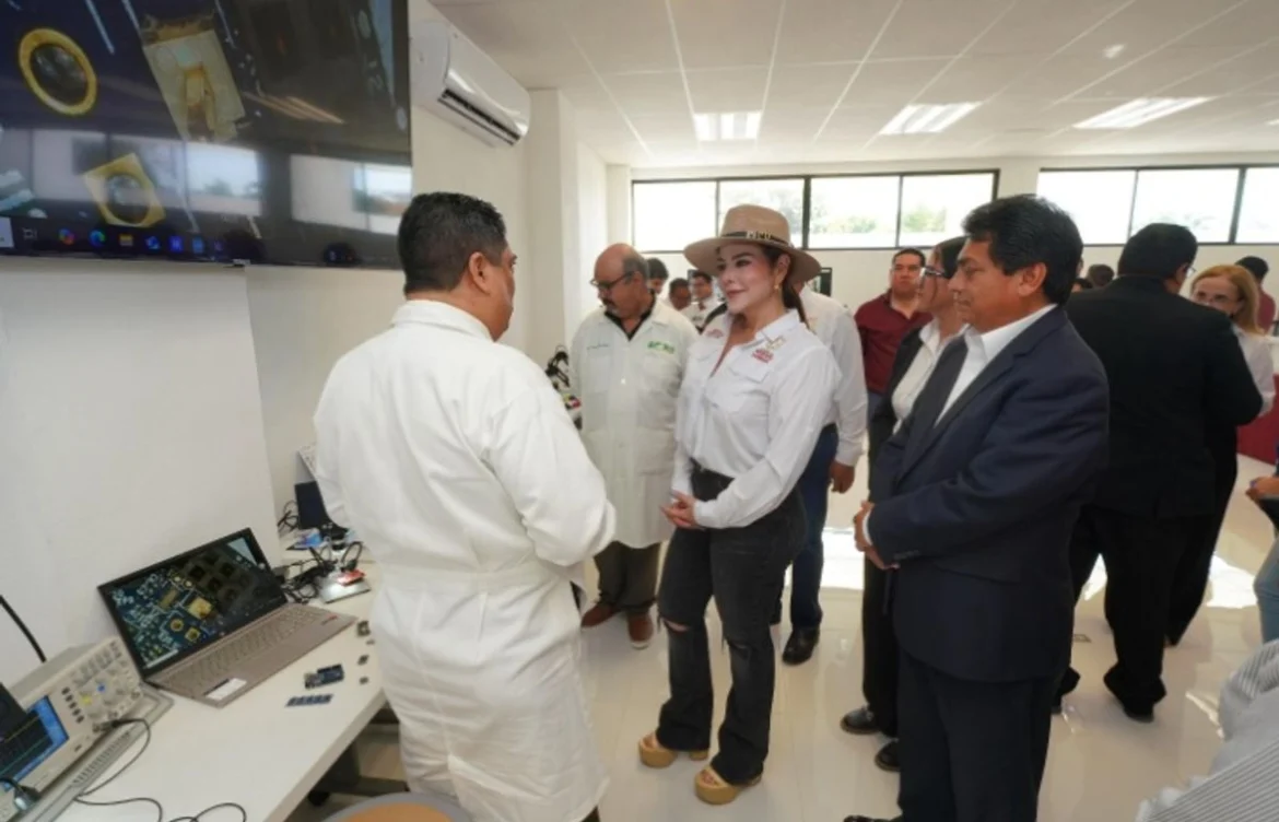 Inauguran laboratorio de inteligencia artificial en la UTNL