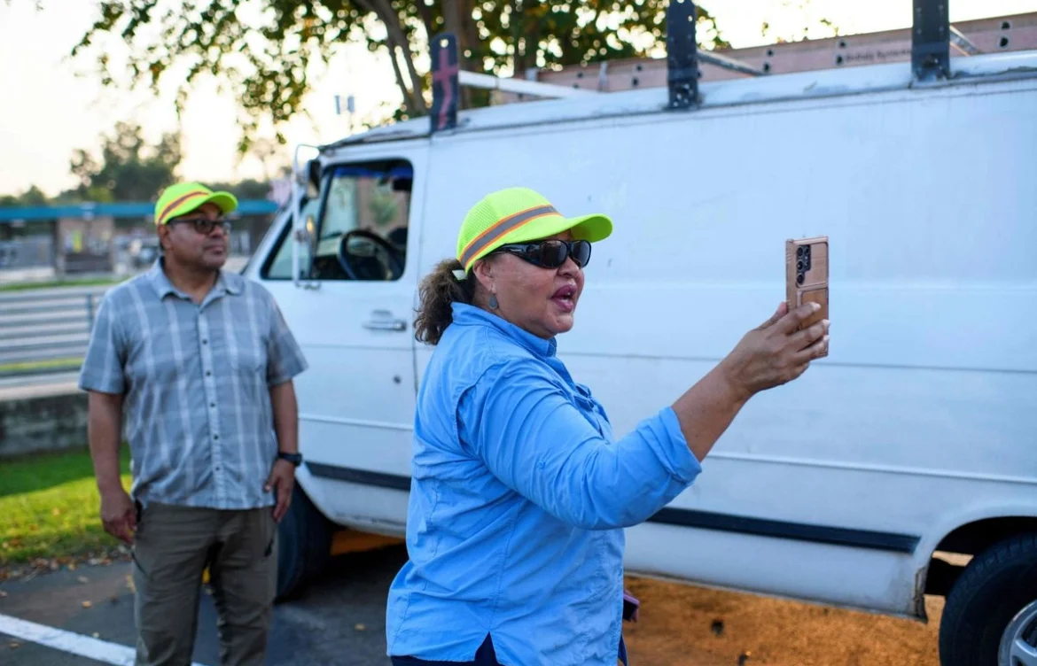 Latinos en EE.UU. crean redes sociales para alertar sobre redadas de ICE