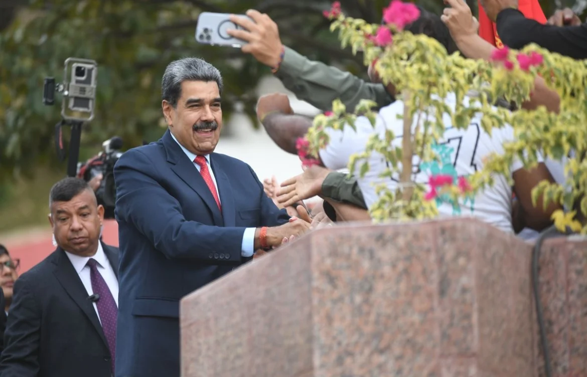 Maduro adelanta la época navideña en Venezuela para el 1 de octubre