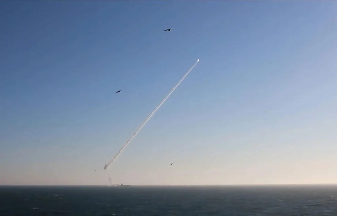 Rusia lanza misil hipersónico Zircon durante maniobras con Bielorrusia
