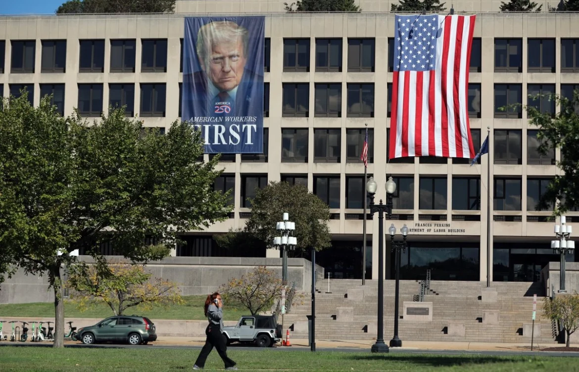 Administración de Trump despide a funcionarios de los CDC, reporta ‘NYT’