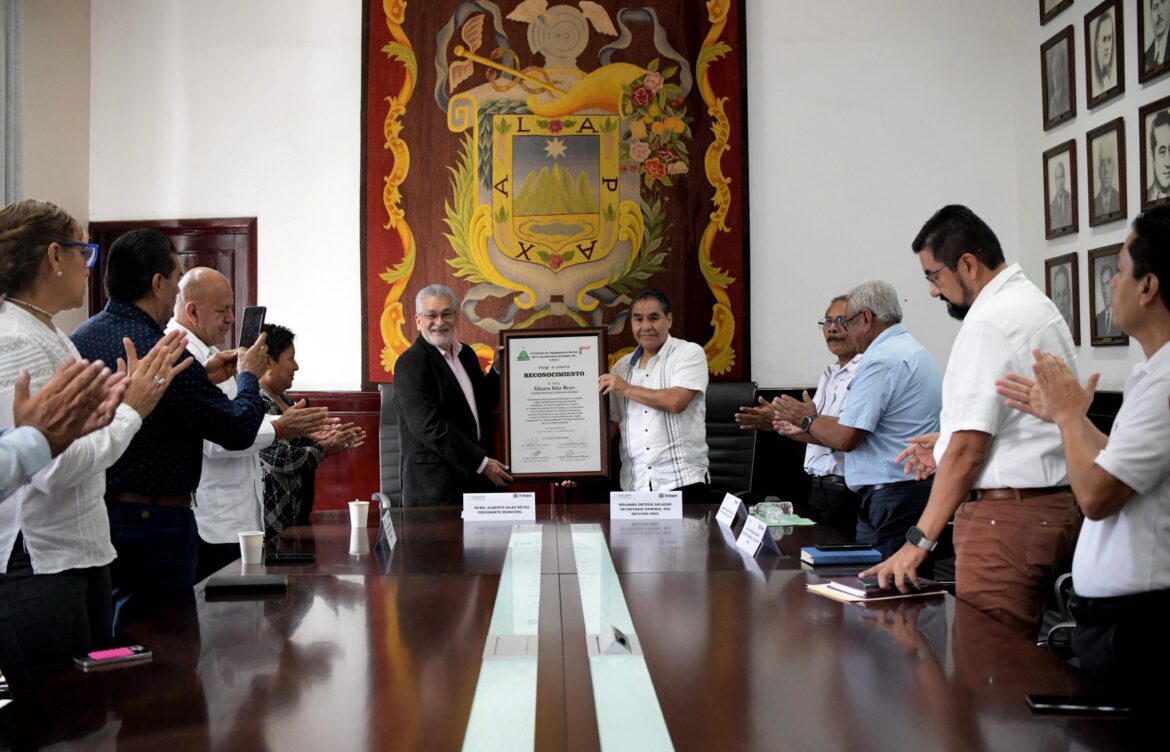 Reconoce CROC trabajo de Alberto Islas en Xalapa