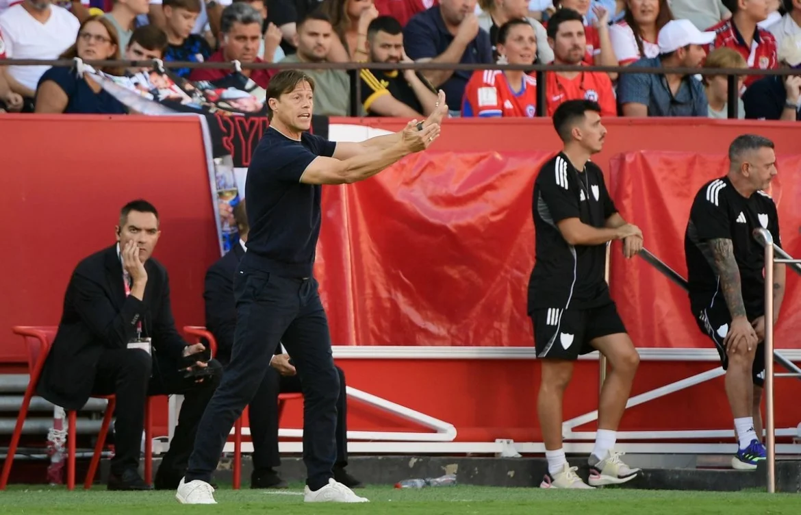 El Sevilla de Almeyda golea al Barcelona y frena su invicto en LaLiga