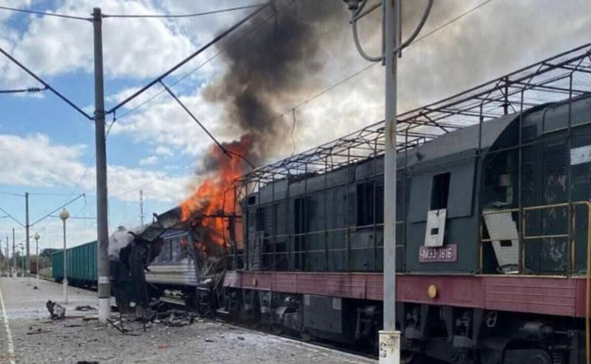 Ataque ruso con drones deja al menos 30 heridos en estación de tren de Shostka, Ucrania