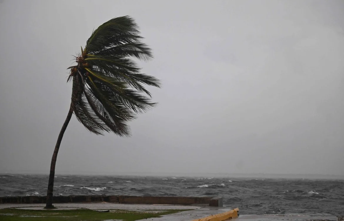 Huracán Melissa se fortalece a categoría 5 y se dirige hacia Jamaica