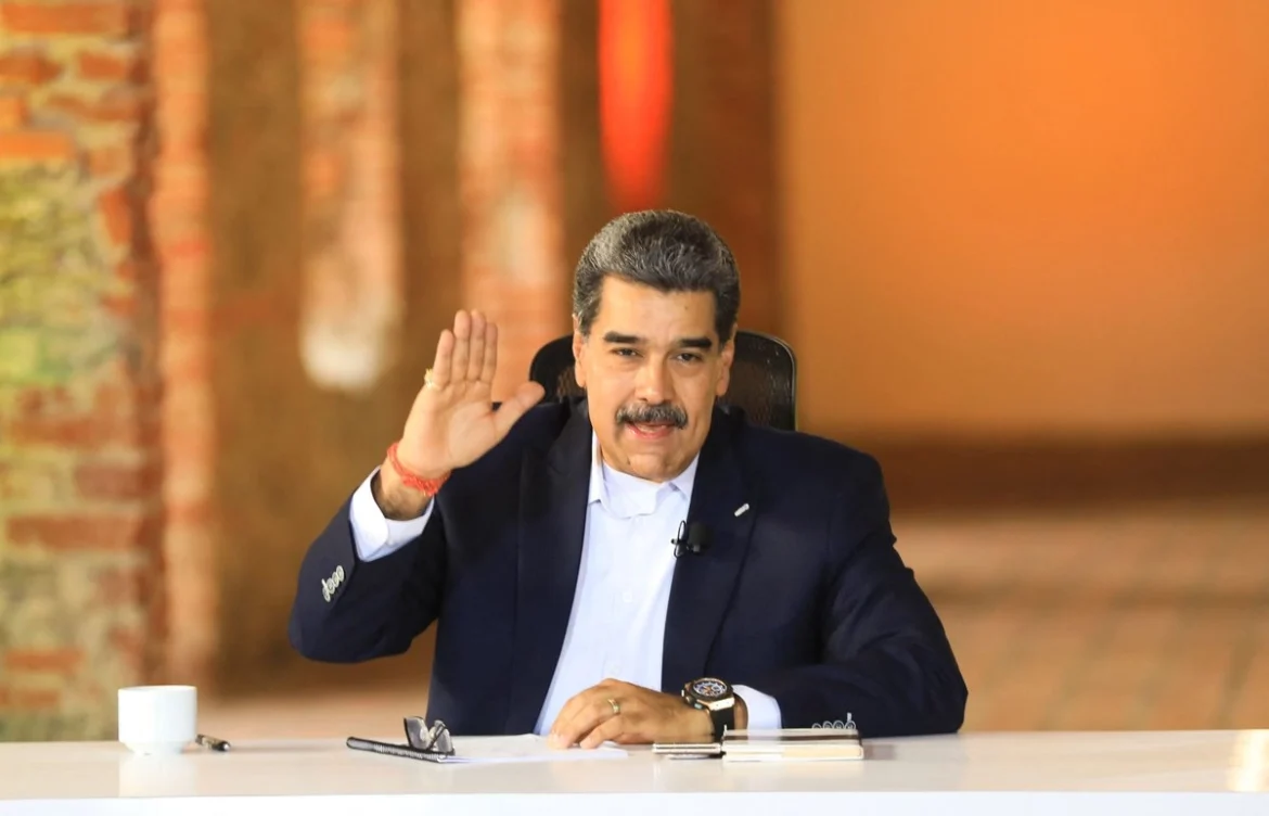 Venezuela presenta pruebas de supuesto plan de “autoataque” contra Estados Unidos