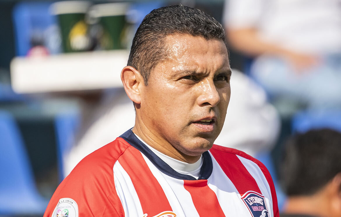 Afición de Chivas ‘revienta’ a Ramón Morales en redes sociales por caso de Omar ‘N’