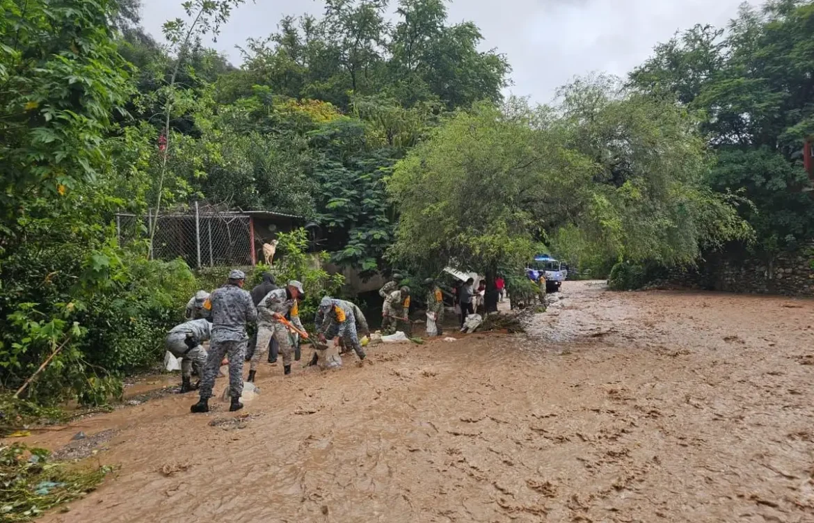 Sube a 37 la cifra de muertos por intensas lluvias en México