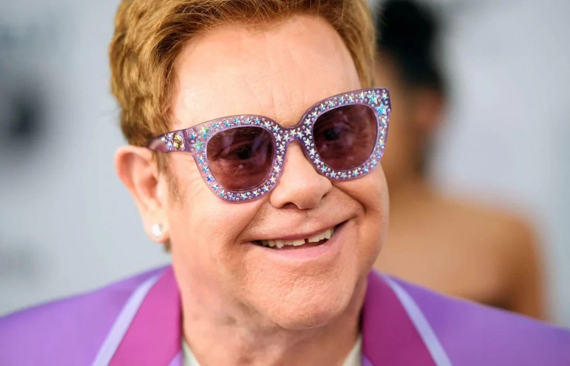 Elton John mantiene la esperanza tras perder la visión de un ojo