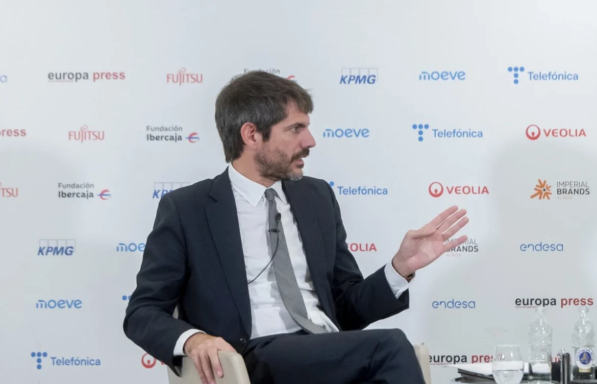 Ministro español pide reflexionar sin miedo sobre pedir perdón a México