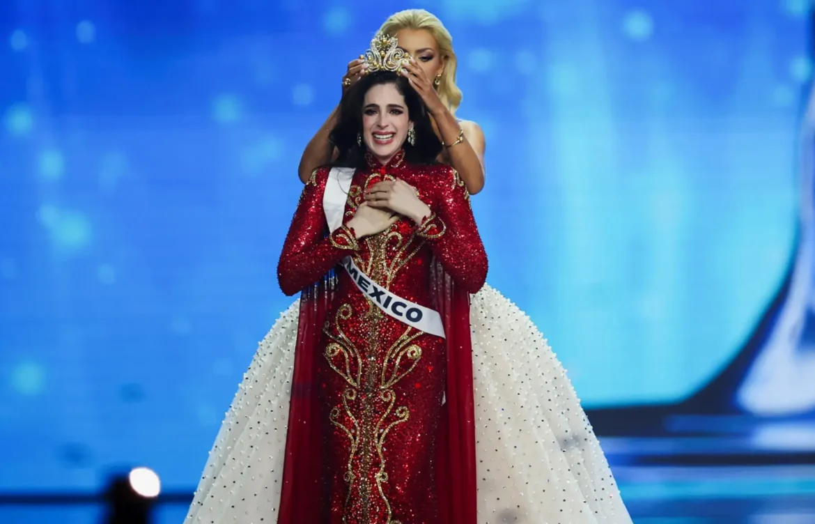 Fátima Bosch, nueva Miss Universo, da a México su cuarta corona