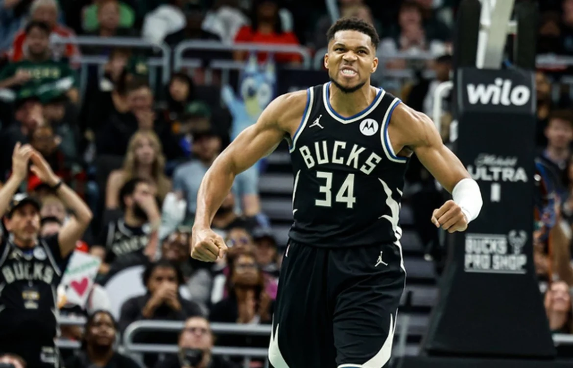 Milwaukee Bucks comienzan con victoria la defensa del título de la Copa NBA