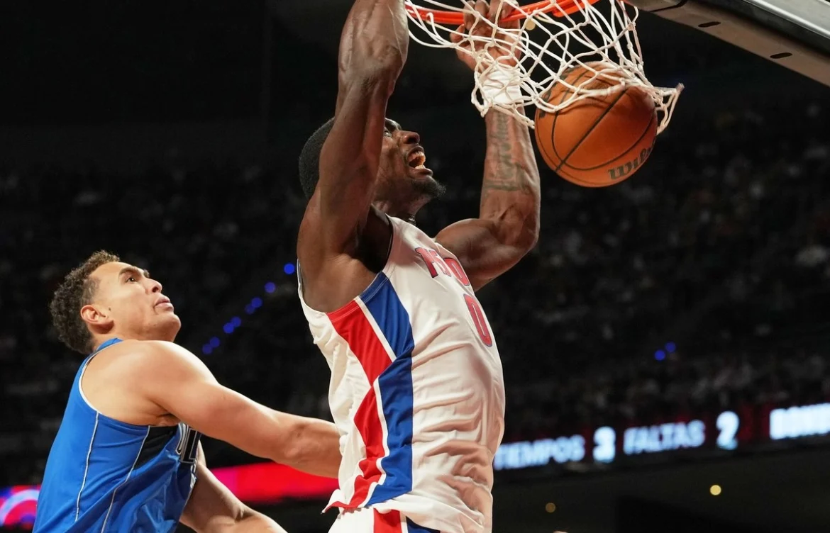 Duren y Cunningham guían el triunfo de los Pistons ante los Mavericks en México
