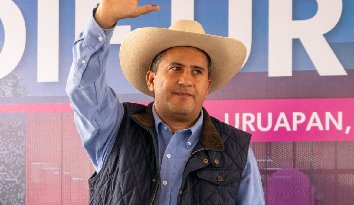 Buscan a dos cómplices del asesinato de Carlos Manzo