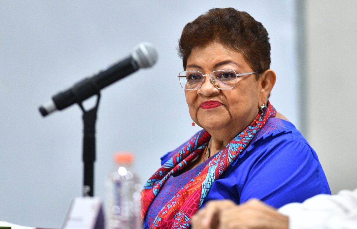 Combustible robado y factureros, en la mira de la FGR de Ernestina Godoy