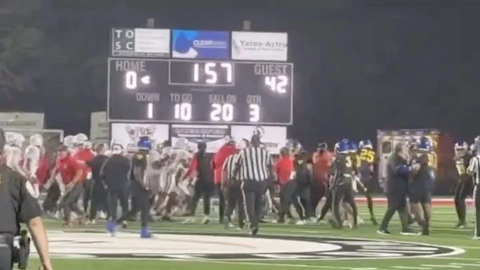 Gran riña entre equipos de secundaria deja 39 futbolistas suspendidos