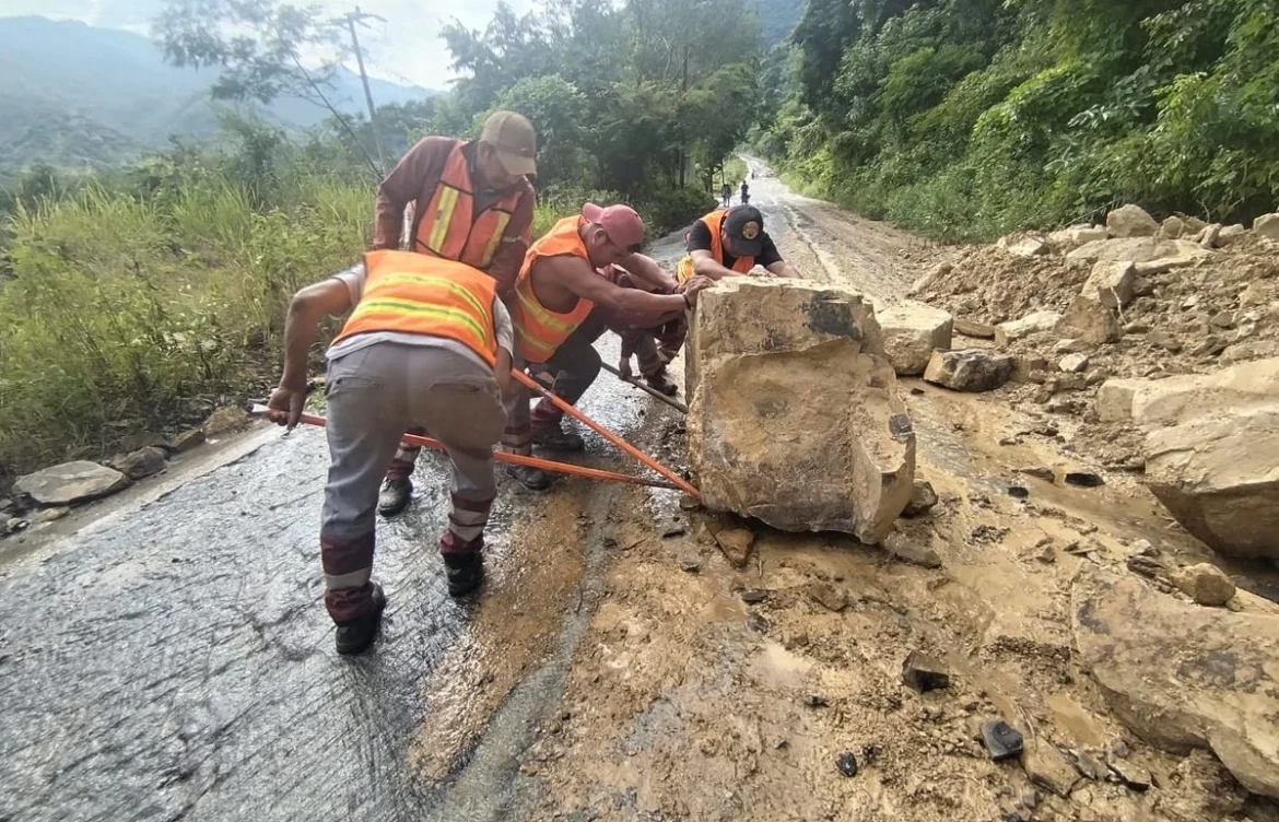 Más estragos por lluvias en Hidalgo y Veracruz