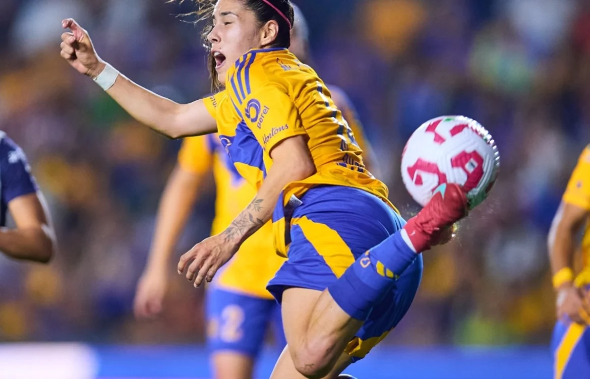 La “Maga” Ovalle, nominada al Premio Marta