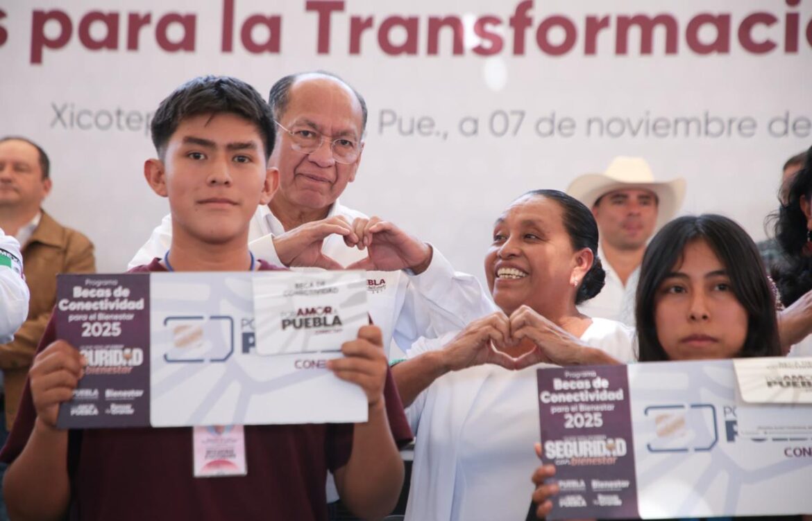 Gobierno de Puebla amplía conectividad digital; 2 mil jóvenes reciben becas del bienestar