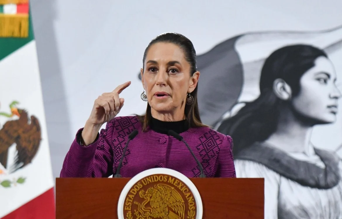 Gobierno federal entrega 7,426 mdp a damnificados por lluvias