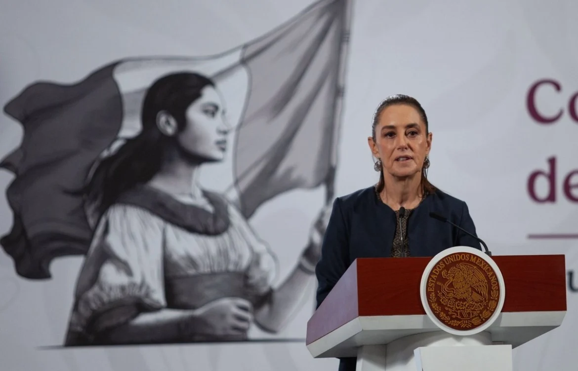 Sheinbaum llama a la renovación en universidades y anuncia plataforma educativa SaberesMx